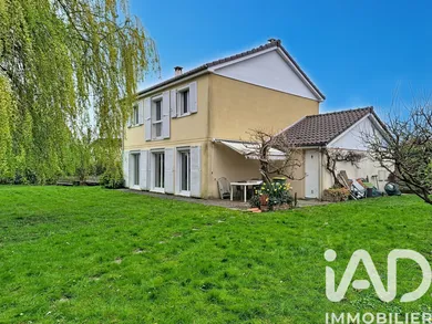 Maison à Le Mesnil-Saint-Denis (78320)