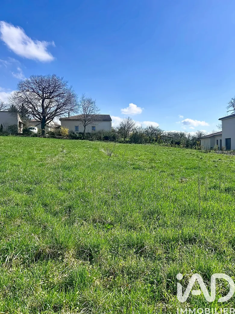 Terrain à bâtir à Beauzac (43590) · 99 500 €