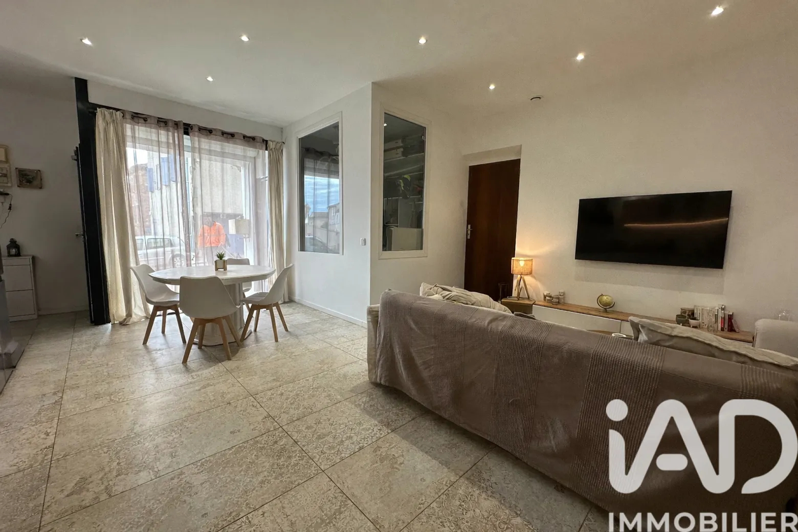 Vente appartement à Pierrefeu-du-Var (83390) : appartement 3 pièces 73 m² - 1975408 — 2