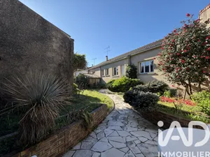 Townhouse in La Châtaigneraie (85120)