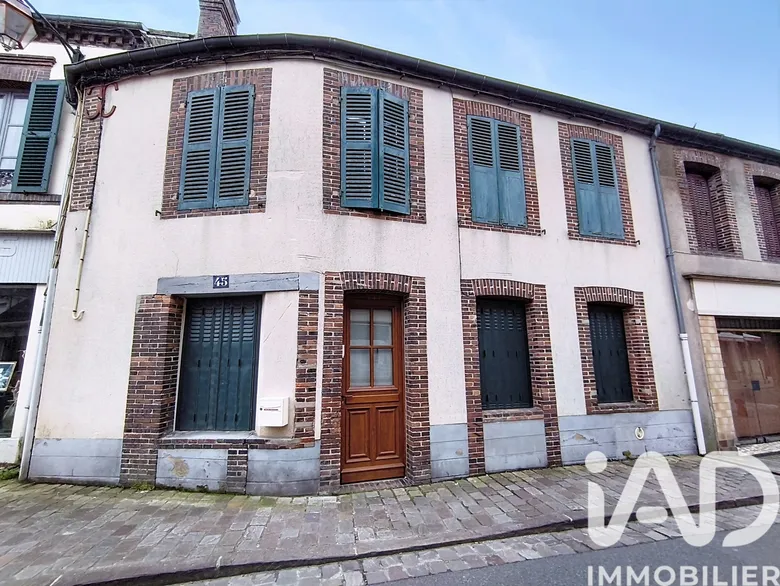 Maison 5 pièces 102 m² · à Senonches · 102 m² · 120 000 €