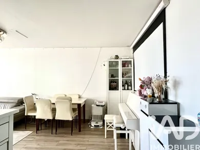 Apartment in Paris (75013)