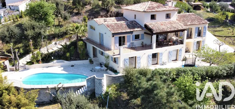 Maison 8 pièces 328 m² · à Mandelieu-la-Napoule · 328 m² · 1 100 000 €