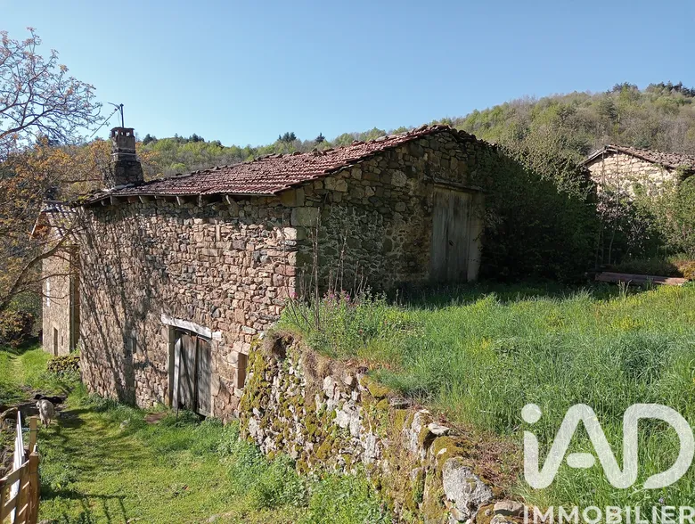 Maison 5 pièces 220 m² · à Arcens · 220 m² · 74 000 €