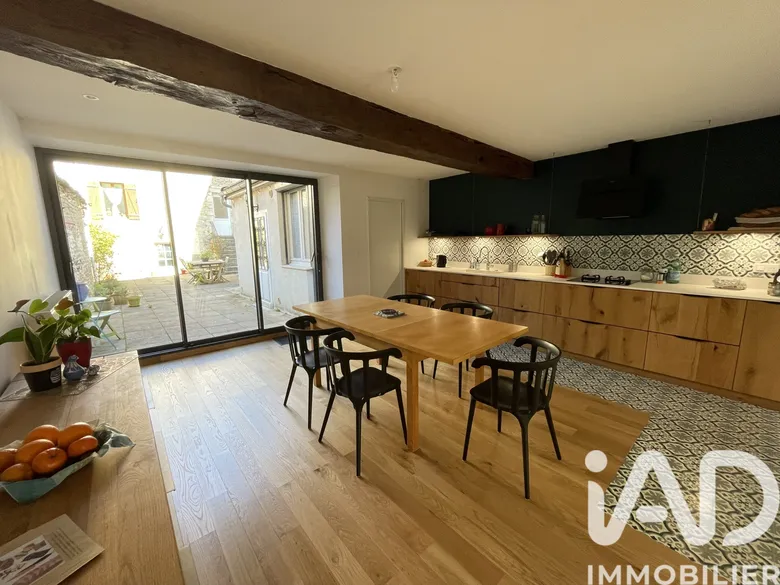 Maison 7 pièces 215 m² · à Châtillon-sur-Seine · 215 m² · 260 000 €
