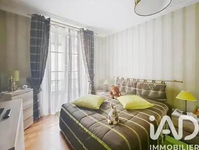 Immeuble à Crespières (78121)