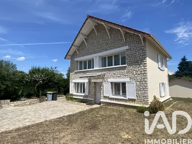 House in Larchant (77760)
