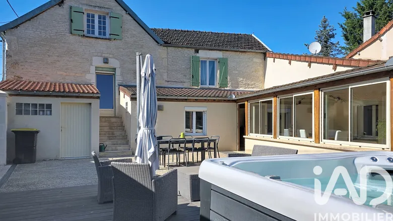 Maison 6 pièces 190 m² · à Tanlay · 190 m² · 249 500 €