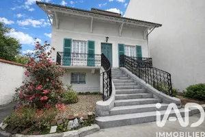 Townhouse in Pau (64000)