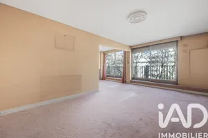 Apartment in Paris (75011)