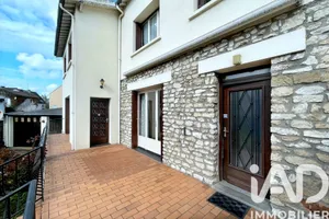 House in Limay (78520)