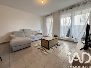 Apartment in Maurepas (78310)