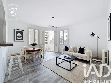 Apartment in Toulon (83000)