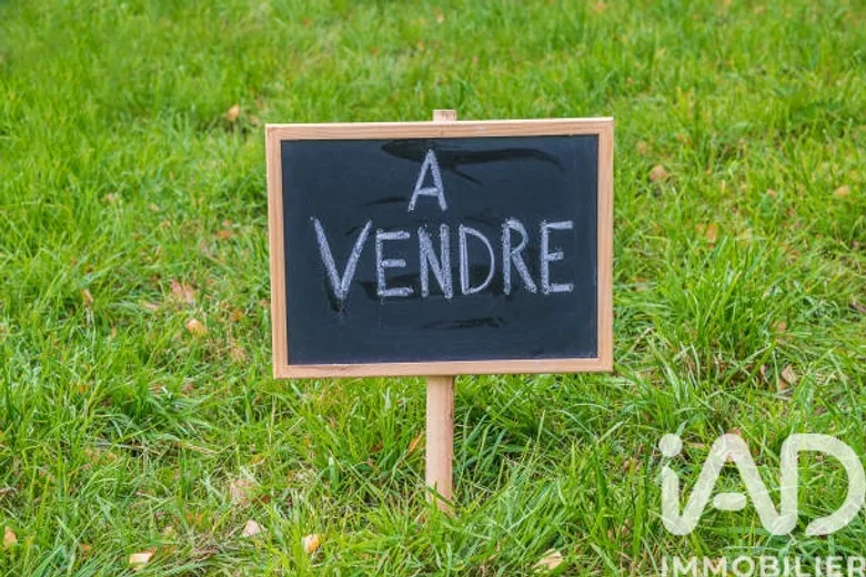 Terrain à bâtir à Saint-André-de-Cubzac (33240) · 91 000 €