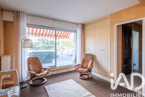 Apartment in Montrouge (92120)