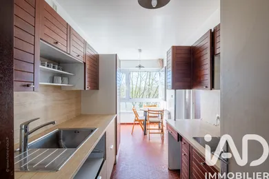 Apartment in Montrouge (92120)