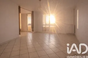 Apartment in Floirac (33270)
