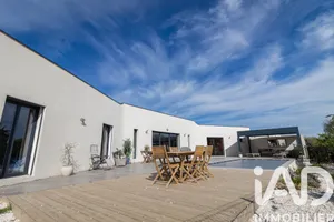 Maison d'architecte à Saint-Marcel-sur-Aude (11120)