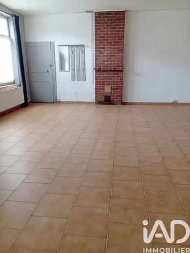 Maison à Vieux-Reng (59600)