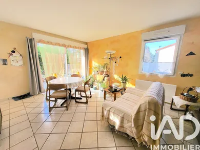 Apartment in Saint-Chamond (42400)
