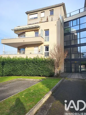 Apartment in Saint-Chamond (42400)
