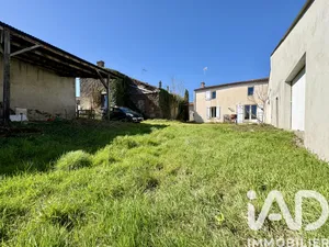 Maison de campagne à Saint-Hilaire-le-Vouhis (85480)