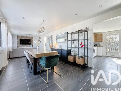 Pavillon à Paray-Vieille-Poste (91550)