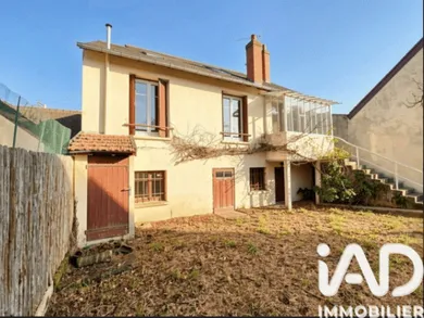Maison traditionnelle à Gien (45500)