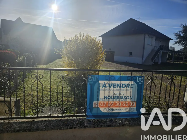 Maison 6 pièces 134 m² · à Bourgueil · 134 m² · 230 000 €