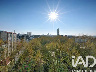 Apartment in Saint-Ouen-sur-Seine (93400)