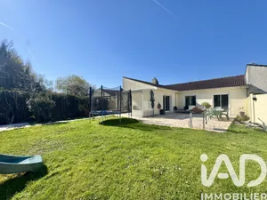Maison à Combs-la-Ville (77380)