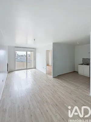 Apartment in Montreuil (93100)