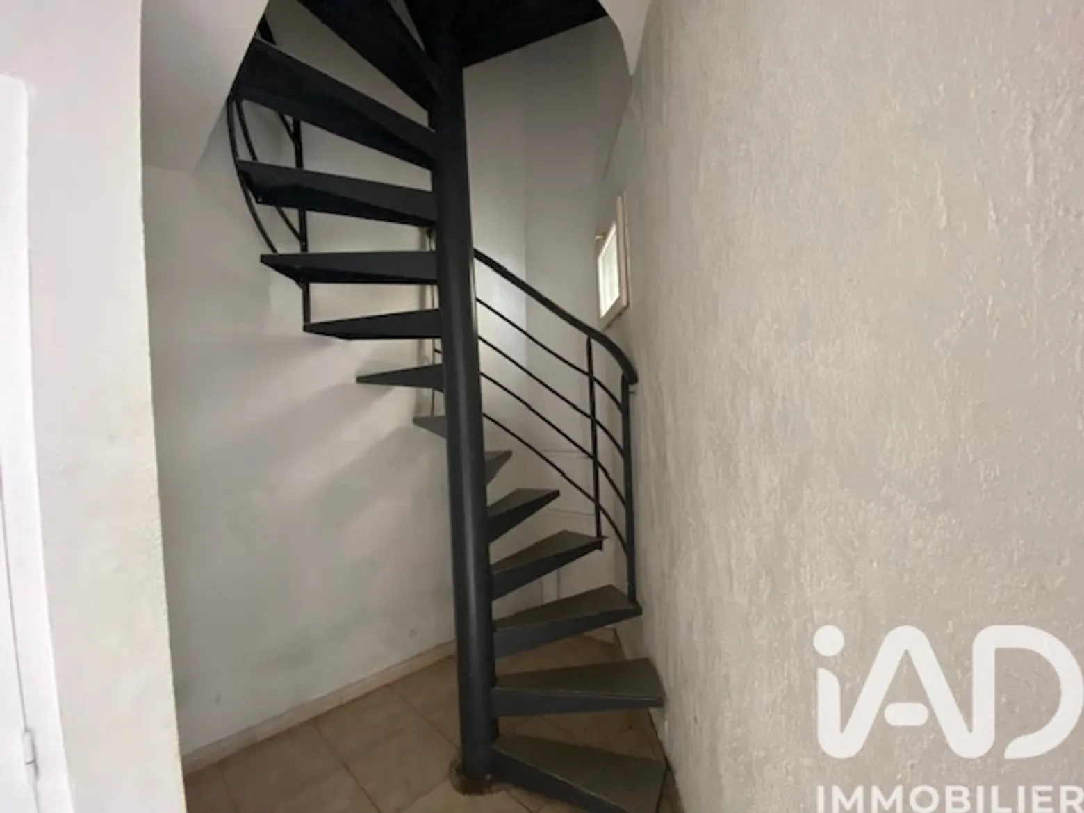 Vente appartement à Tourves (83170) : appartement 2 pièces 32 m² — 3