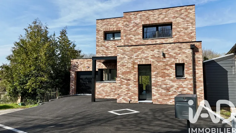 Maison 4 pièces 137 m² · à Sebourg · 137,2 m² · 399 000 €