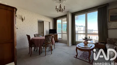 Apartment in Pantin (93500)