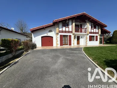 Townhouse in Hasparren (64240)