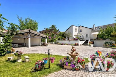 House in Dammarie-lès-Lys (77190)