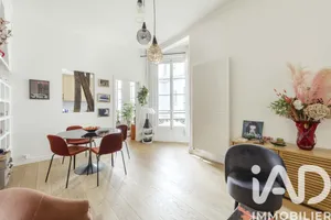 Apartment in Paris (75003)