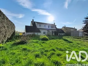 Maison à Neuilly-Saint-Front (02470)