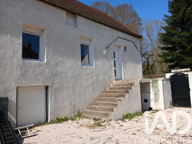 Village house in Saint-Sernin-du-Plain (71510)