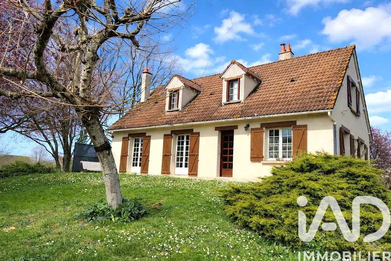 Maison 5 pièces 129 m² · à Bélâbre · 128,6 m² · 152 000 €