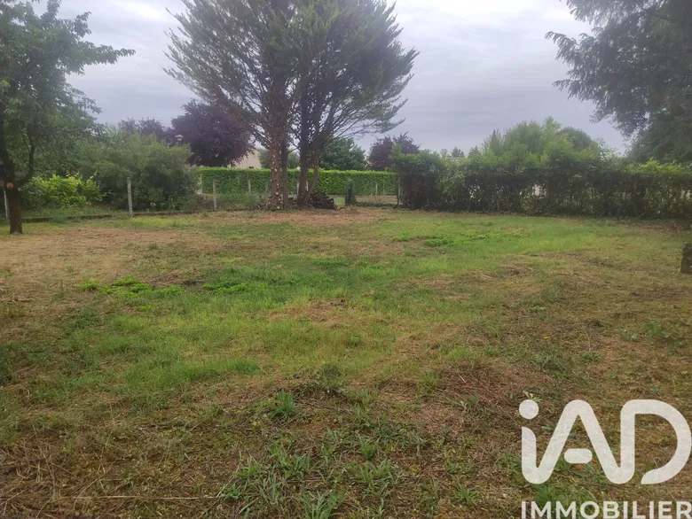 Terrain à bâtir à Vars (16330) · à La Boixe · 45 000 €