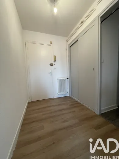 Apartment in Moulins (03000)