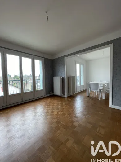 Apartment in Moulins (03000)