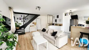 Duplex à Vaires-sur-Marne (77360)