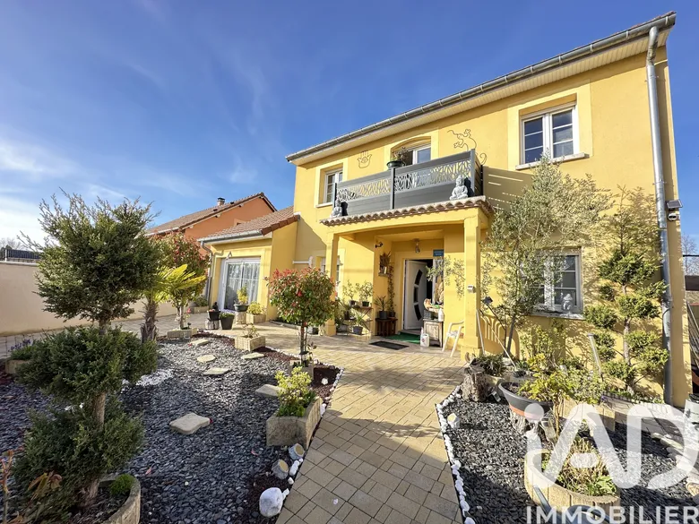 Maison 8 pièces 210 m² · à Brévonnes · 210 m² · 436 000 €