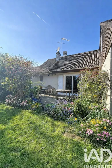 Traditional house in Chailly-en-Bière (77930)