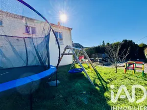 Pavillon à La Grandville (08700)