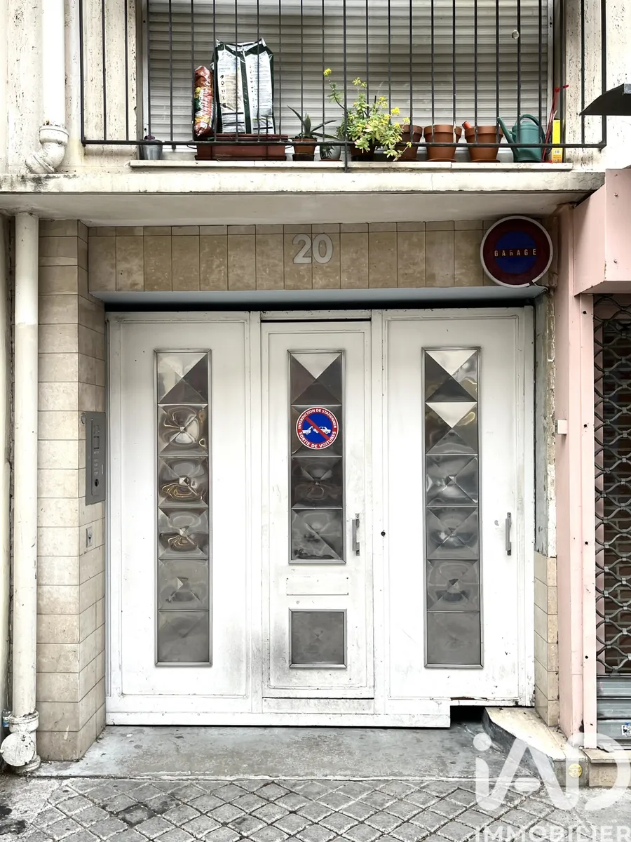 Parking à Paris (75014) photo 3