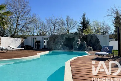 Maison d'architecte à Collias (30210)